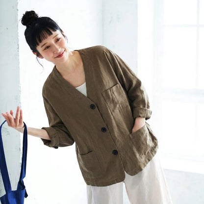 甘すぎない大人の横顔に、くったり優しい上着ブラウス