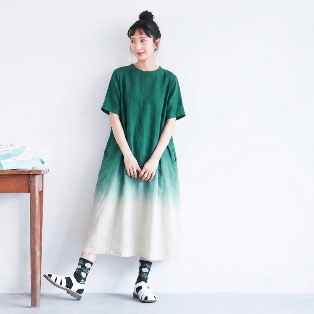 青みどりを重ねた、ゆったりカジュアルワンピース