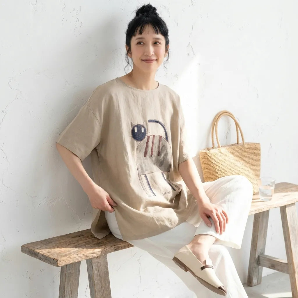 ねこと過ごす、風通しのいいコットンリネンTシャツ