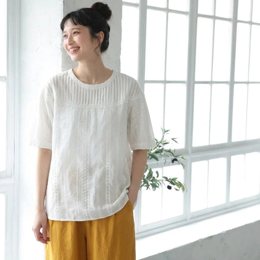 ヴィンテージ甘めデザイン前開きなし襟付きTシャツ