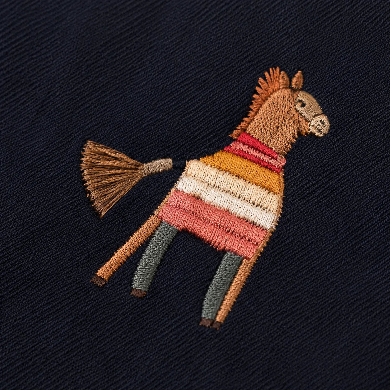 くったり、暮らしに馴染む、物語のはじまりを予感する綿麻パンツ