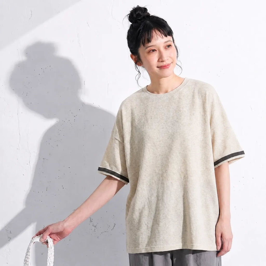 夏のスキマをゆるりと泳ぐ、遊び心を忘れないオーバーサイズTシャツ
