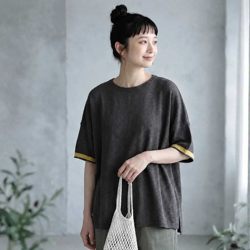 夏のスキマをゆるりと泳ぐ、遊び心を忘れないオーバーサイズTシャツ