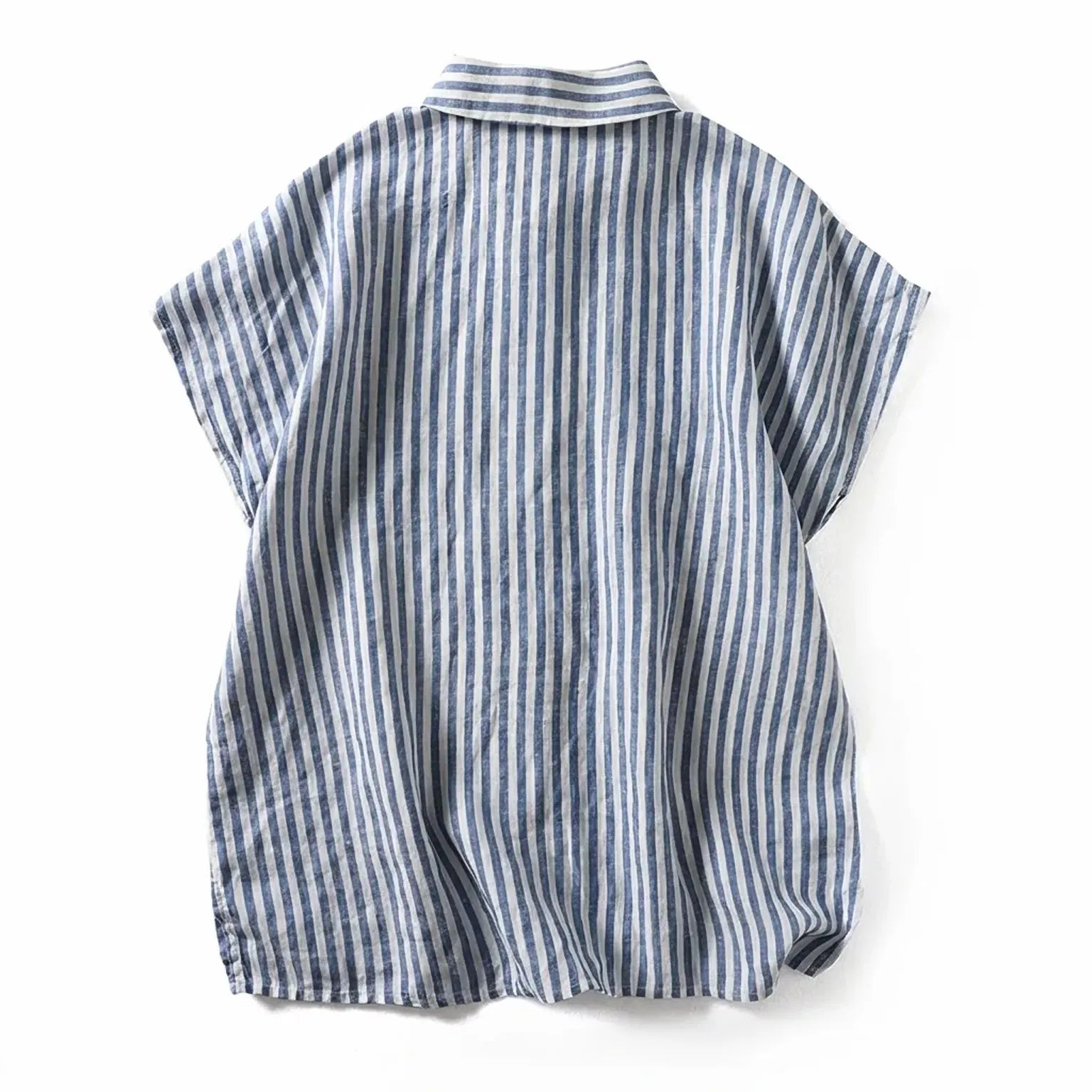 朝の涼しい風とラムネの瓶、ショートスリーブシャツ