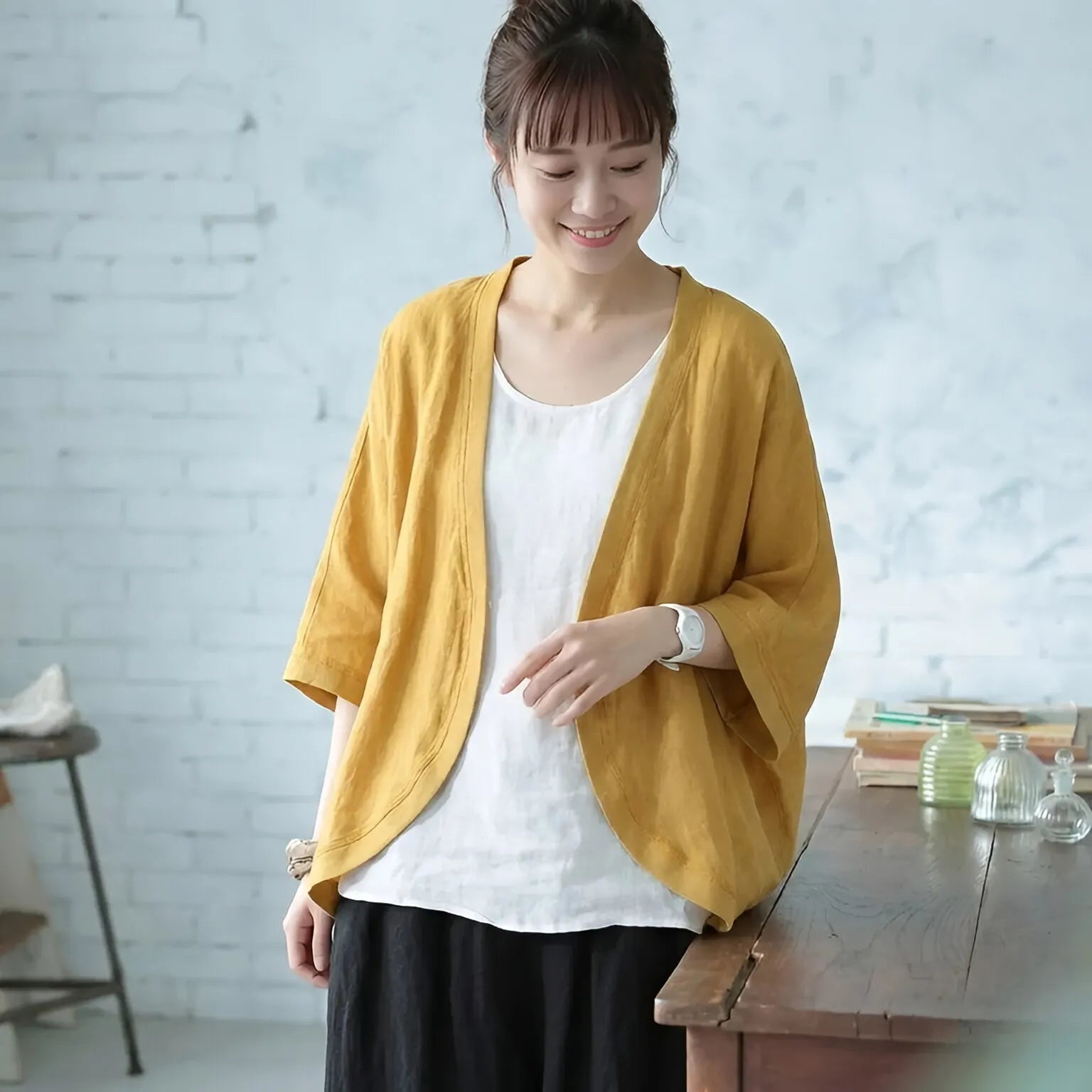 手仕事のぬくもりを添えて。仕立ての綺麗なシンプルカーデ