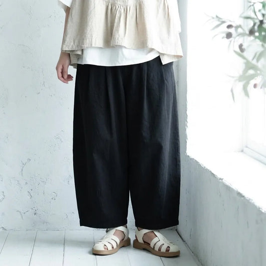 すとんときれいな、ゆるりカジュアルパンツ