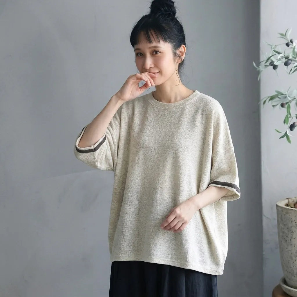 夏のスキマをゆるりと泳ぐ、遊び心を忘れないオーバーサイズTシャツ