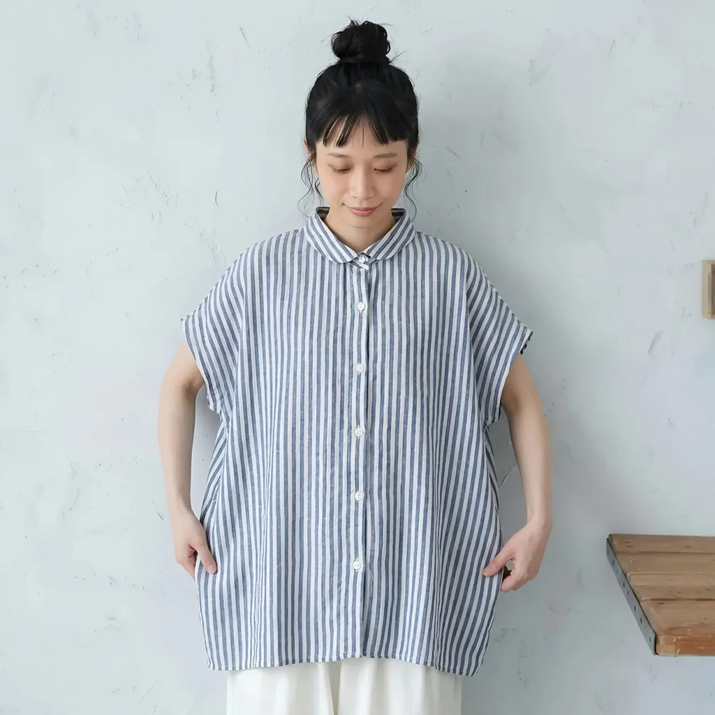 朝の涼しい風とラムネの瓶、ショートスリーブシャツ