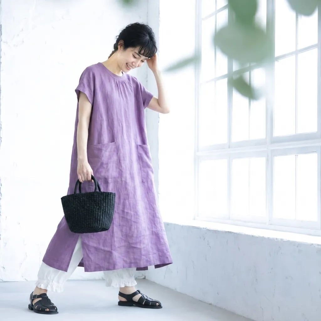 そよ風が運ぶ夏便りの、爽やかなミント色の ワンピース