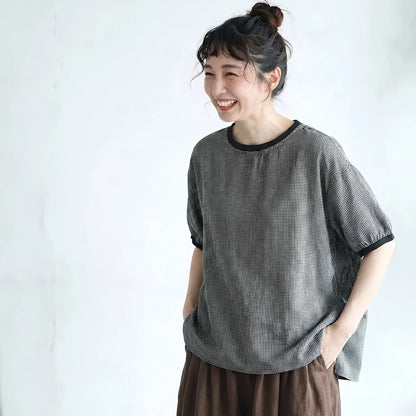 いつもの景色に、小さな格子模様を。ゆるり格子 T シャツ