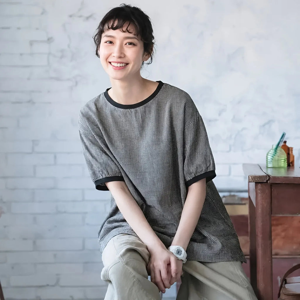 いつもの景色に、小さな格子模様を。ゆるり格子 T シャツ