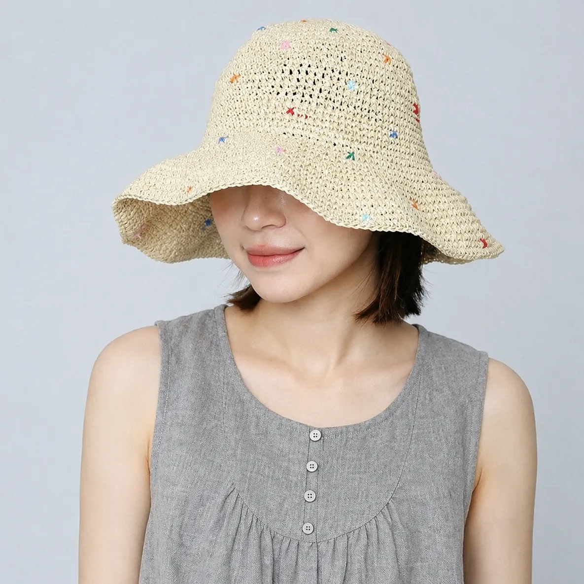 UV対策ブレード刺繍入りハット