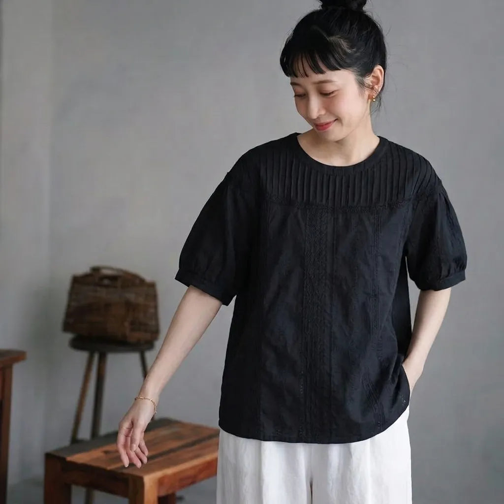 ヴィンテージ甘めデザイン前開きなし襟付きTシャツ