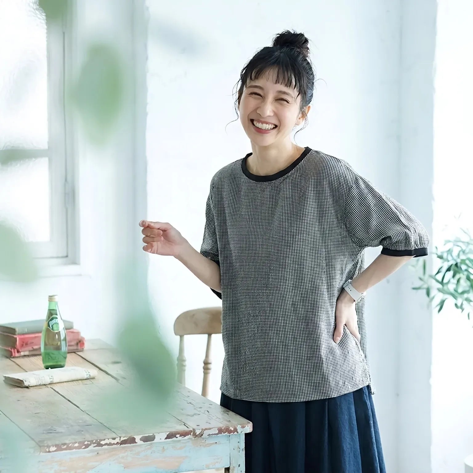 いつもの景色に、小さな格子模様を。ゆるり格子 T シャツ