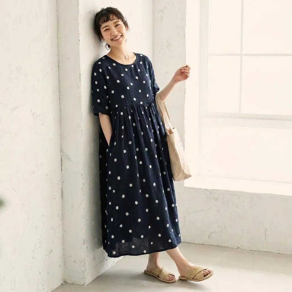ぽつぽつ水玉と、ふんわり暮らすリネンワンピース