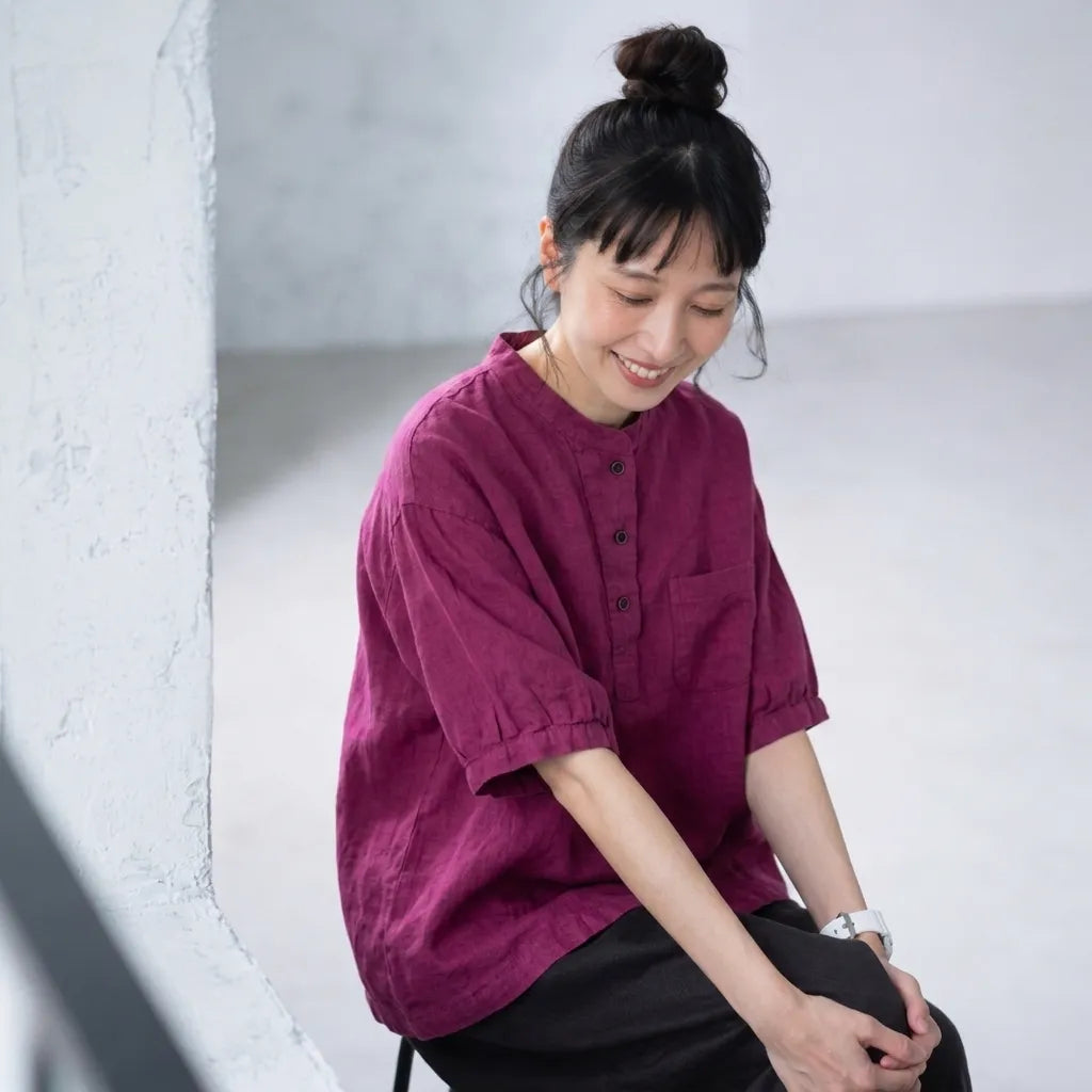 さらりと羽織って、それだけでいい。コットンリネンシャツ。