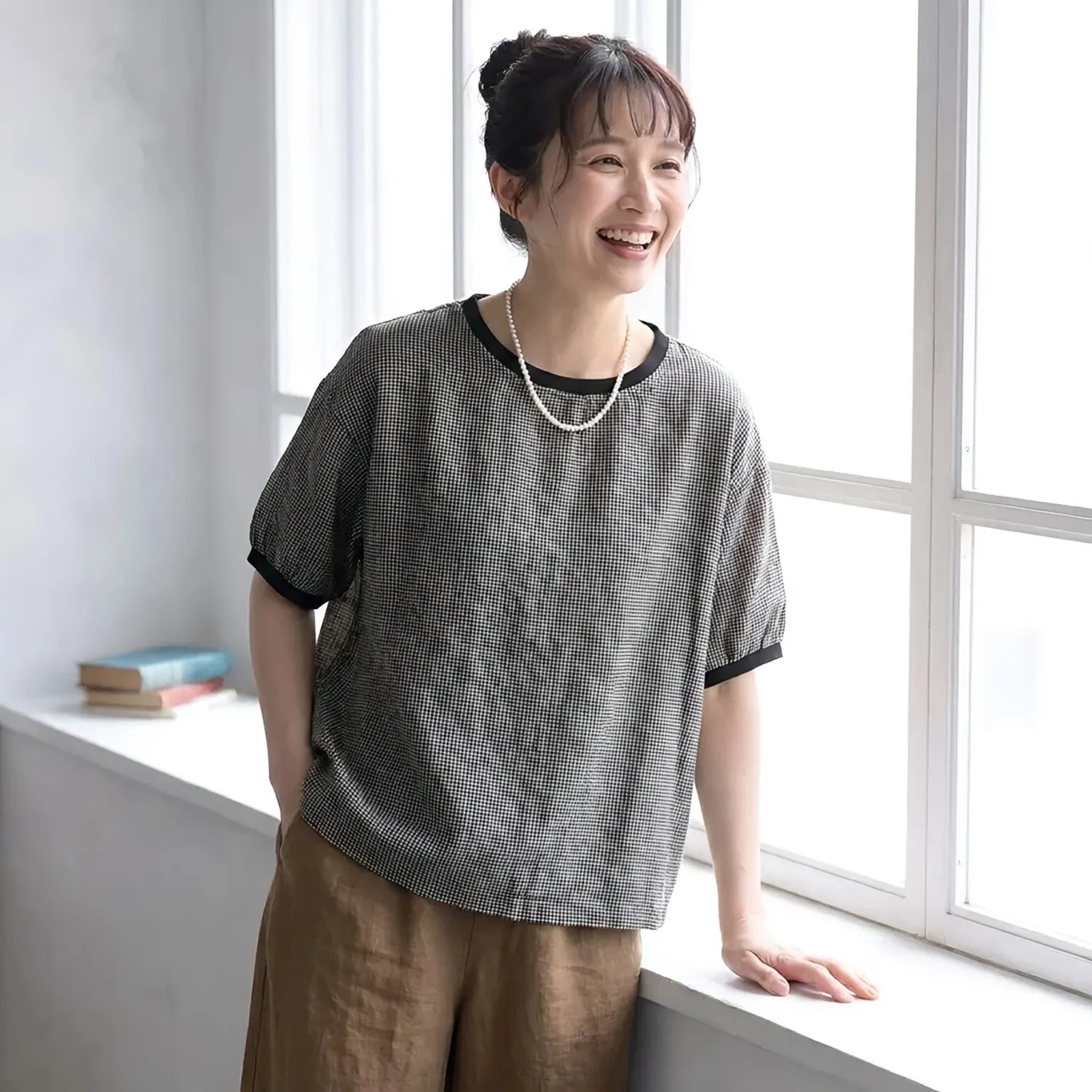 いつもの景色に、小さな格子模様を。ゆるり格子 T シャツ
