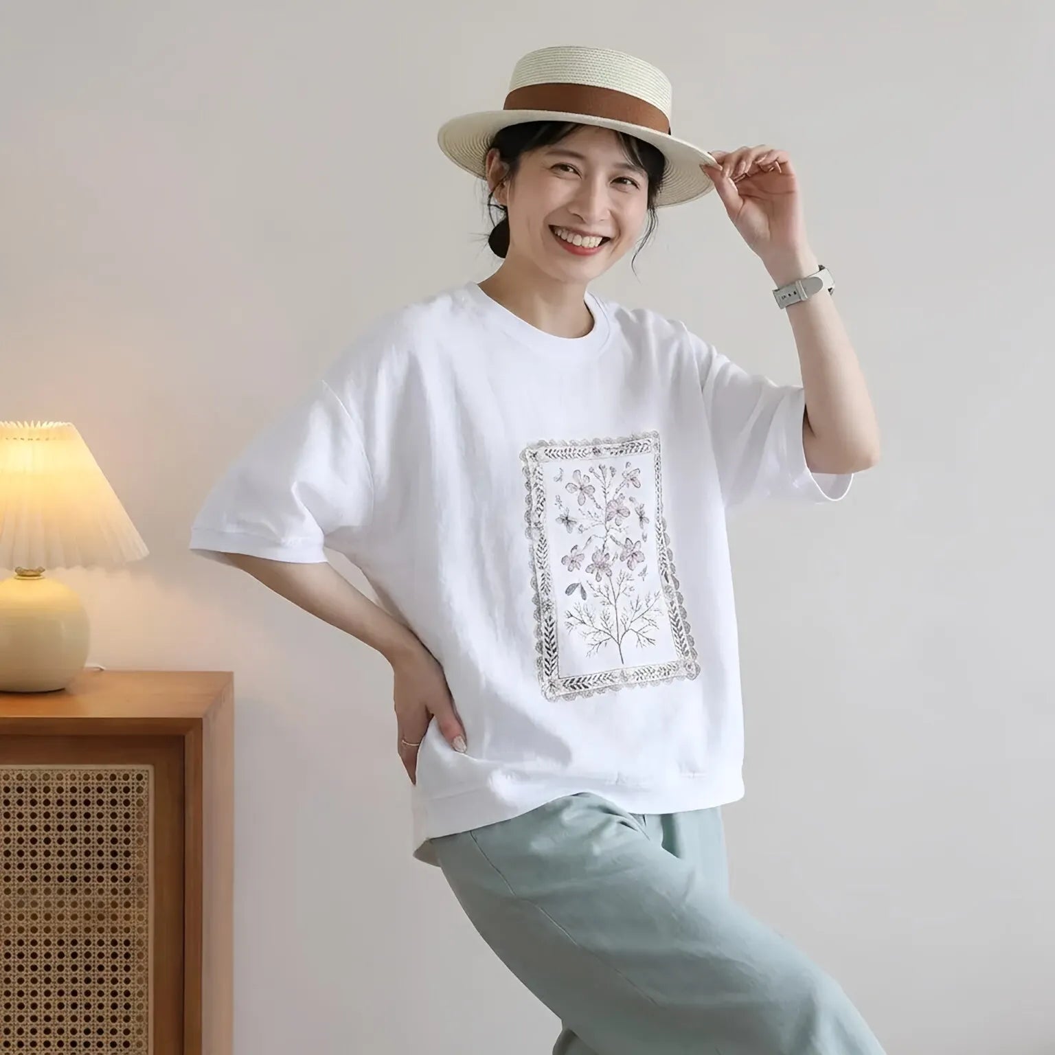 今日はどんな景色に出会うかな。そんな日のTシャツ