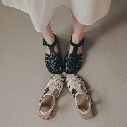 足もとで風をあつめる、メッシュサンダル