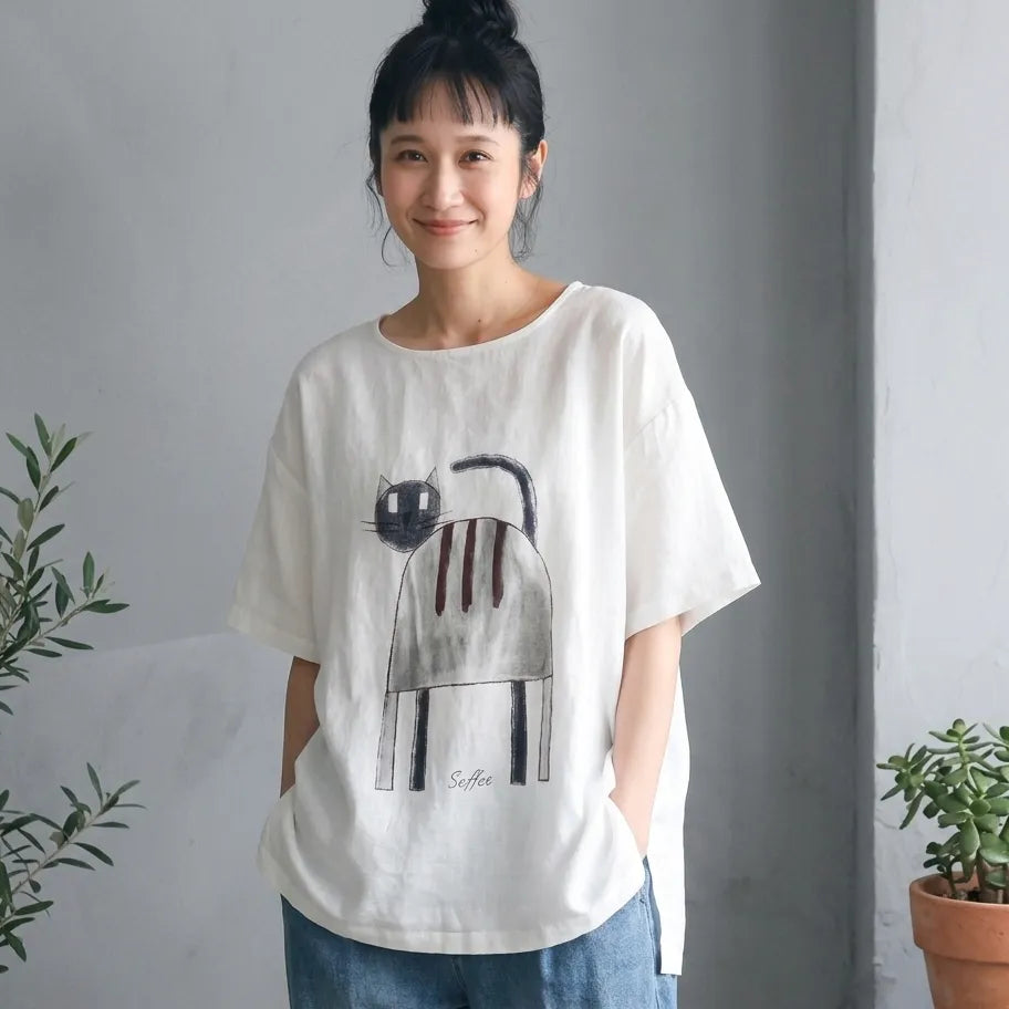 ねこと過ごす、風通しのいいコットンリネンTシャツ