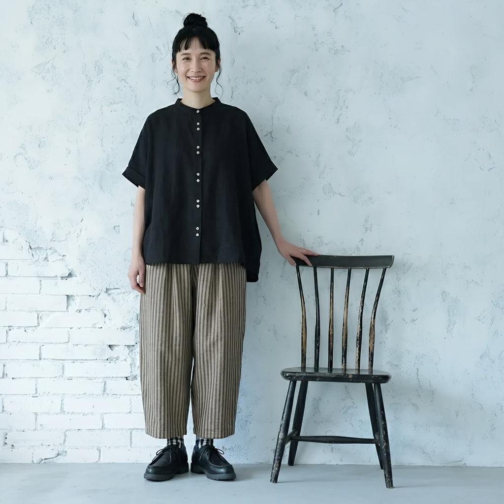 【2点セット】川べりの芝生にレジャーシートを広げる、ワイドパンツセットアップ