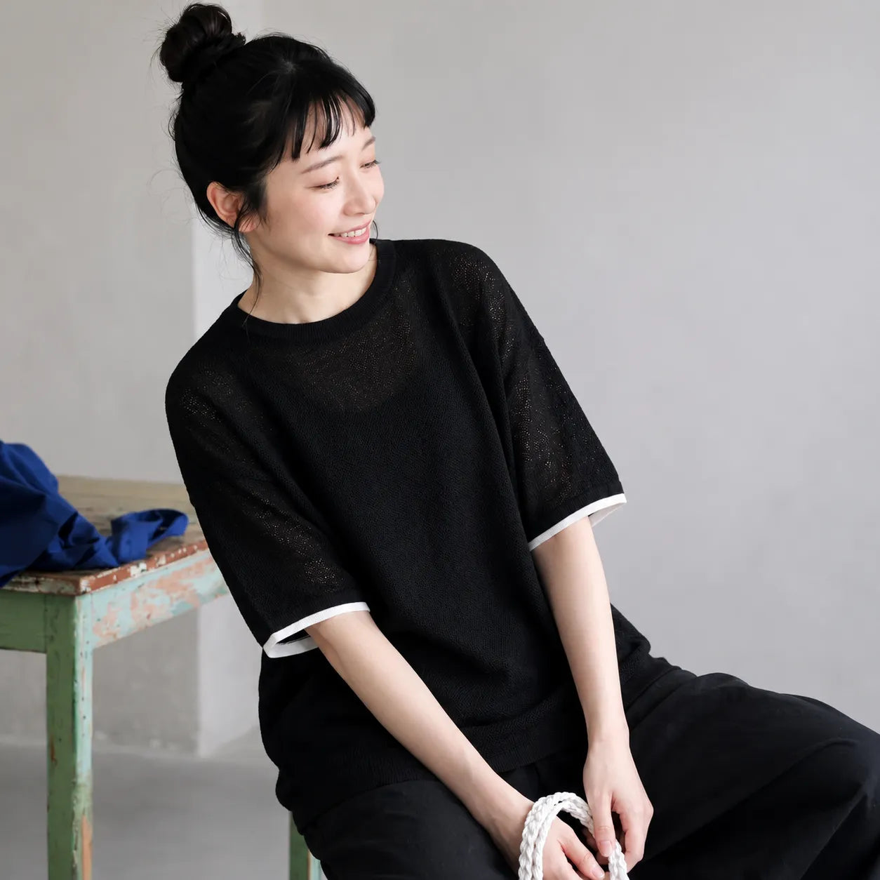 夏のスキマをゆるりと泳ぐ、遊び心を忘れないオーバーサイズTシャツ