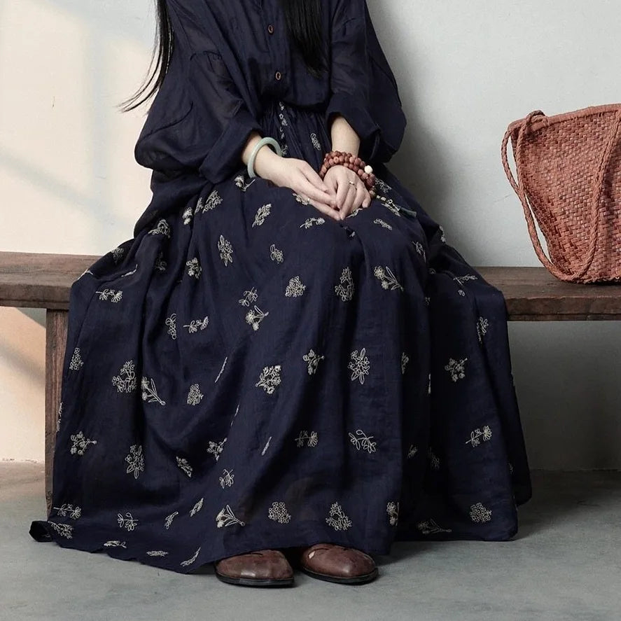 花を連れて歩く 刺繍ロングスカート